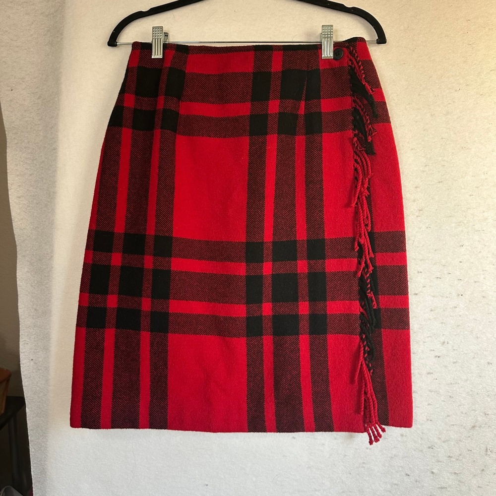 Talbots Vintage Red Black Plaid Wool Blend Fringe Wrap Skirt Made in USA Size 8